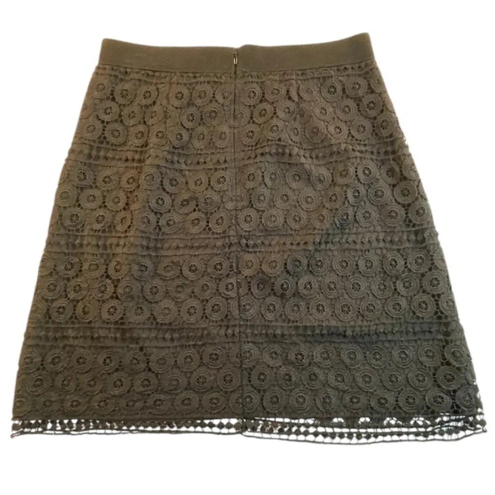LOFT Black Lace A-Line Skirt Women’s Size 6